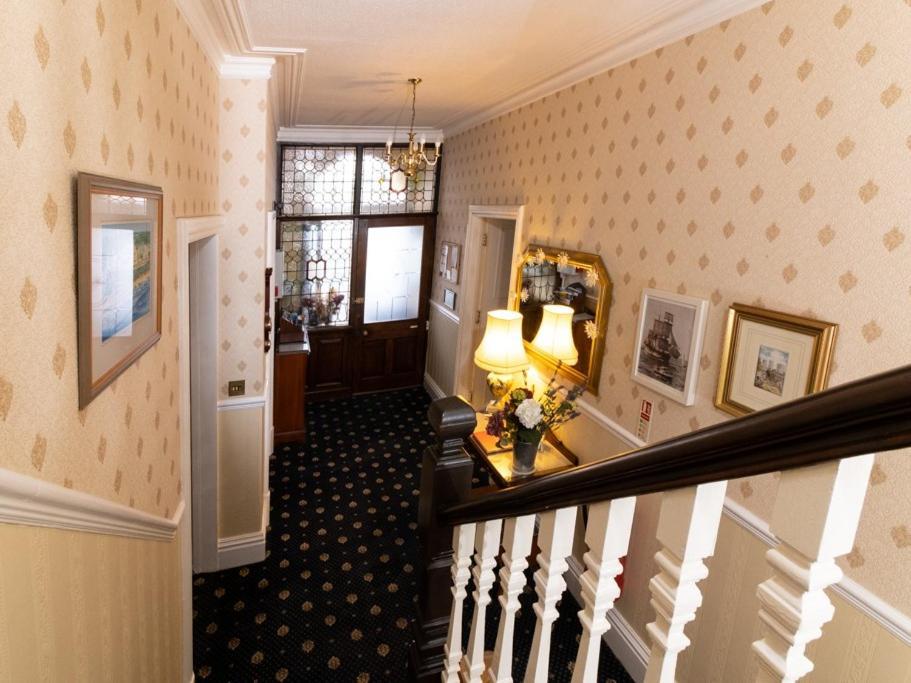 Crescent Lodge Guest House Whitby Eksteriør billede